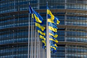 Европарламентът гласува за удължаване на безмитния внос от Украйна до 2024